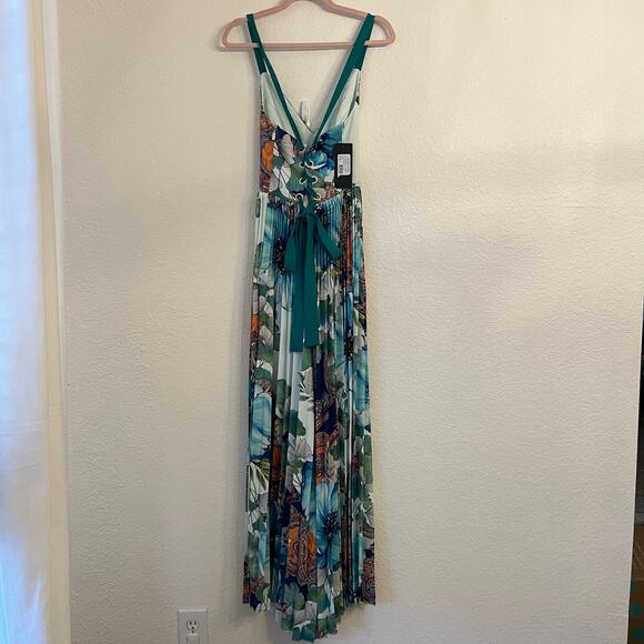 NWT Marciano Lucky Charm Jumpsuit Size 2 Pleated Wide Leg Floral Lace Up - Picture 7 of 15